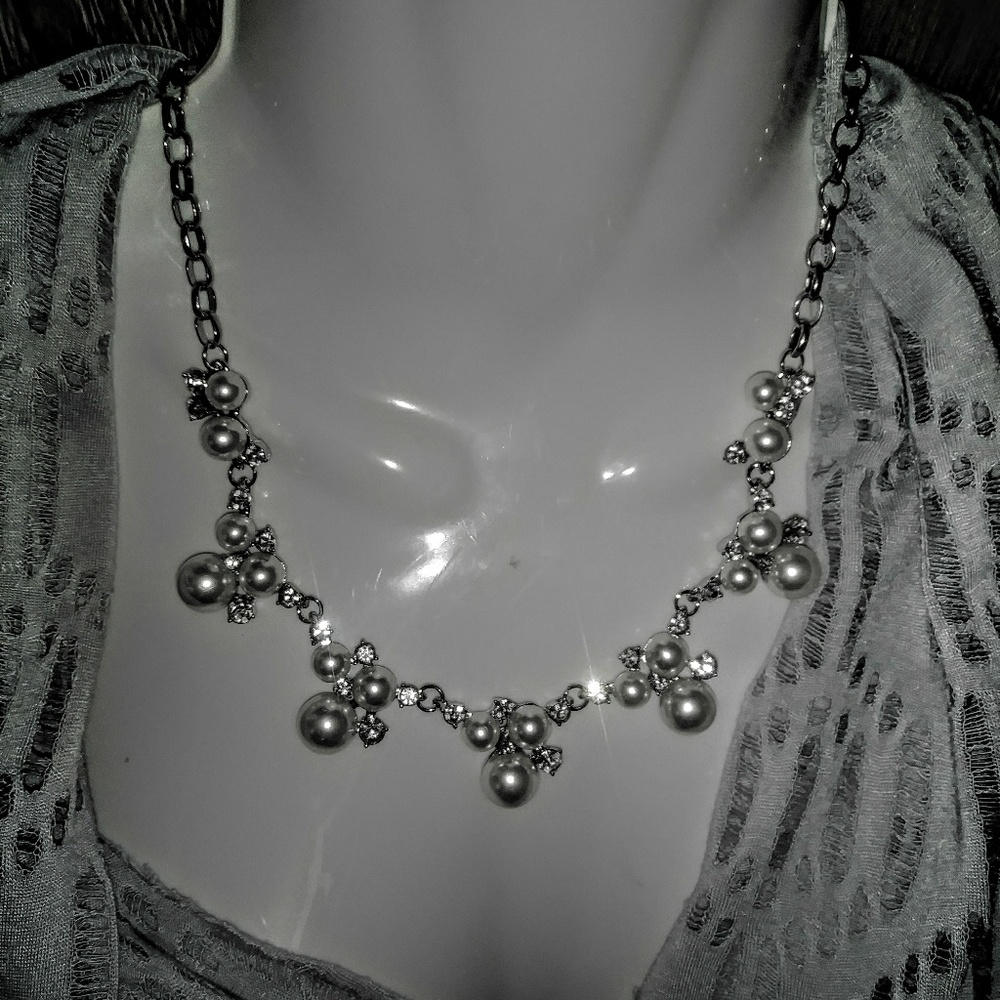 Paparazzi Jewelry Set Pearl & Rhinestone Combo - Picture 2 of 7